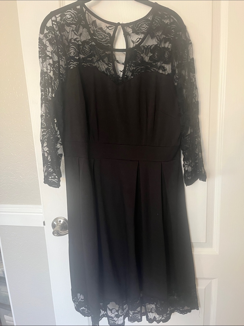 Women's Black Lace-Detail Long Sleeve Dress
